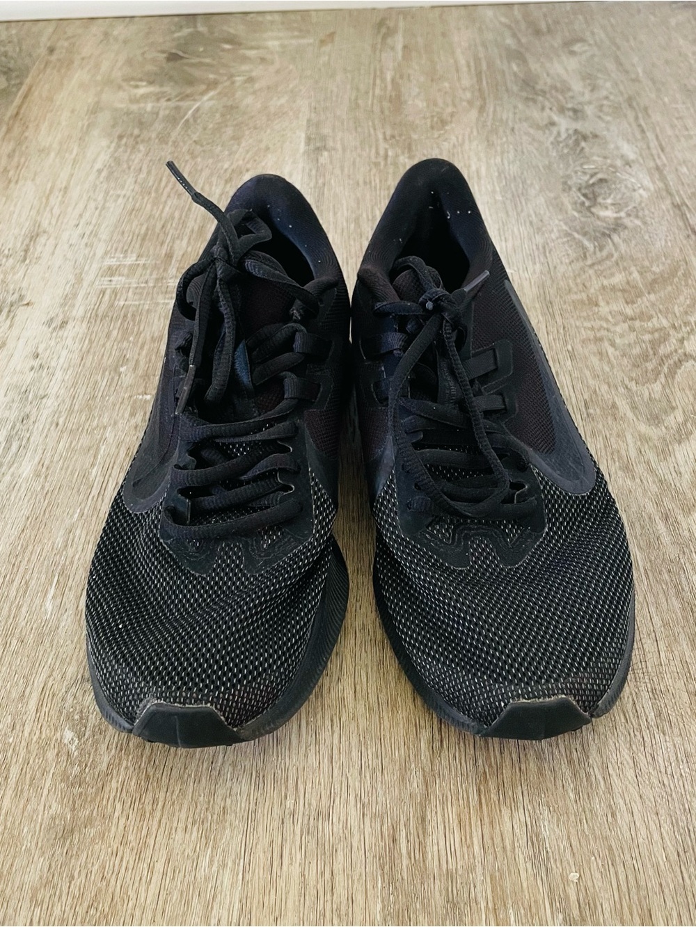 Nike Women’s Black Running Sneakers Athletic Training Shoes Size 8.5